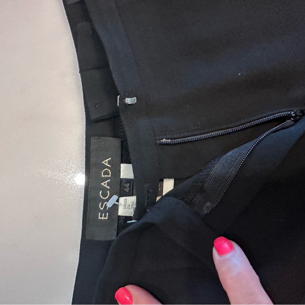 EUC Escada Women’s Black/White ‘Tuxedo’ Suit - Picture 15 of 16